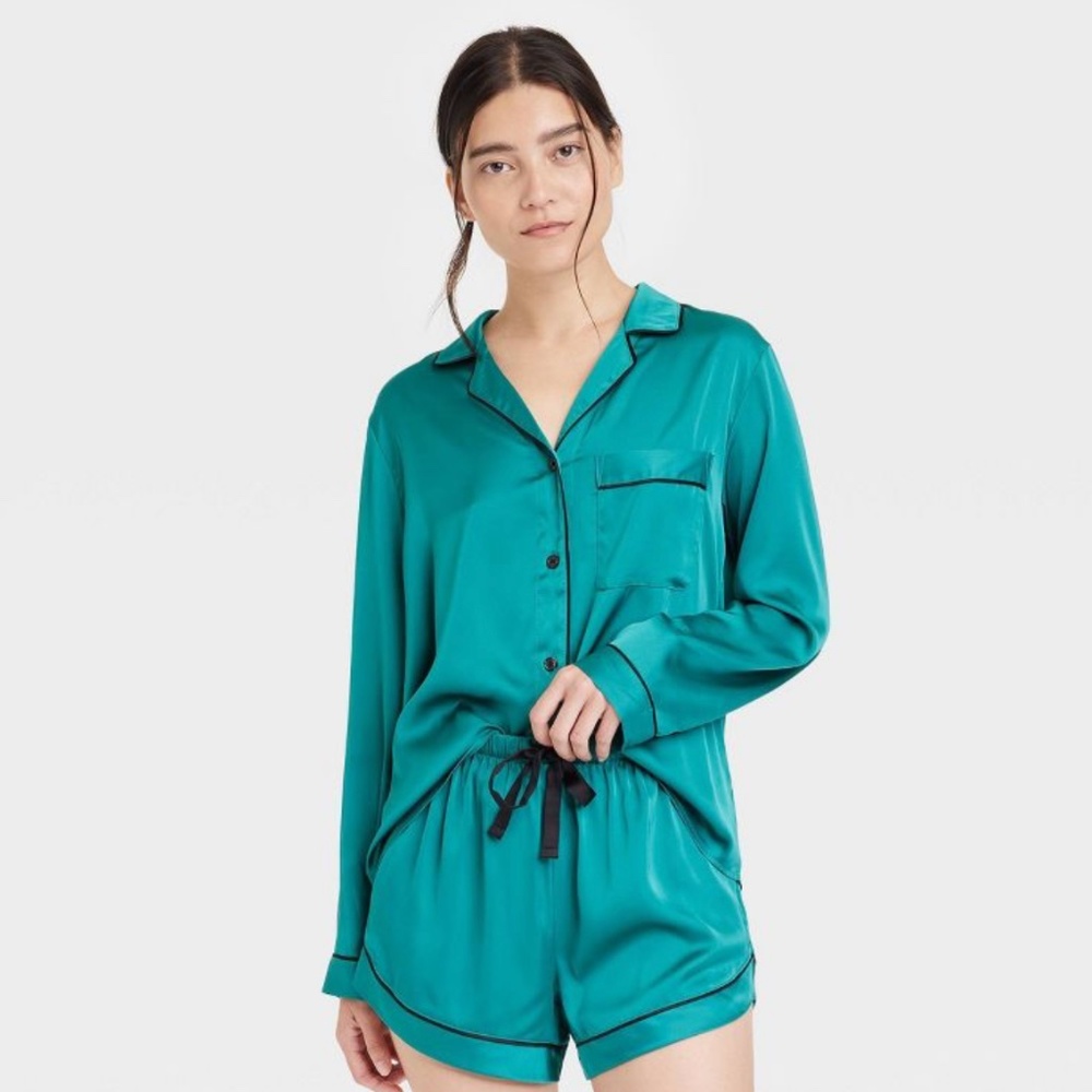 Stars Above 3 Piece Set Long-Sleeve Satin Pajama Top, Shorts and Sleep Mask - L